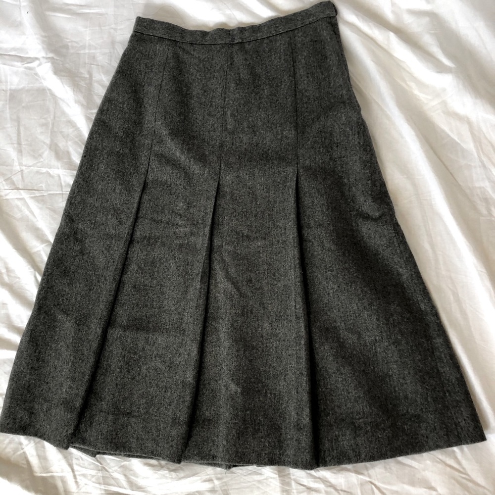 Vintage Jones New York Long Pleated skirt